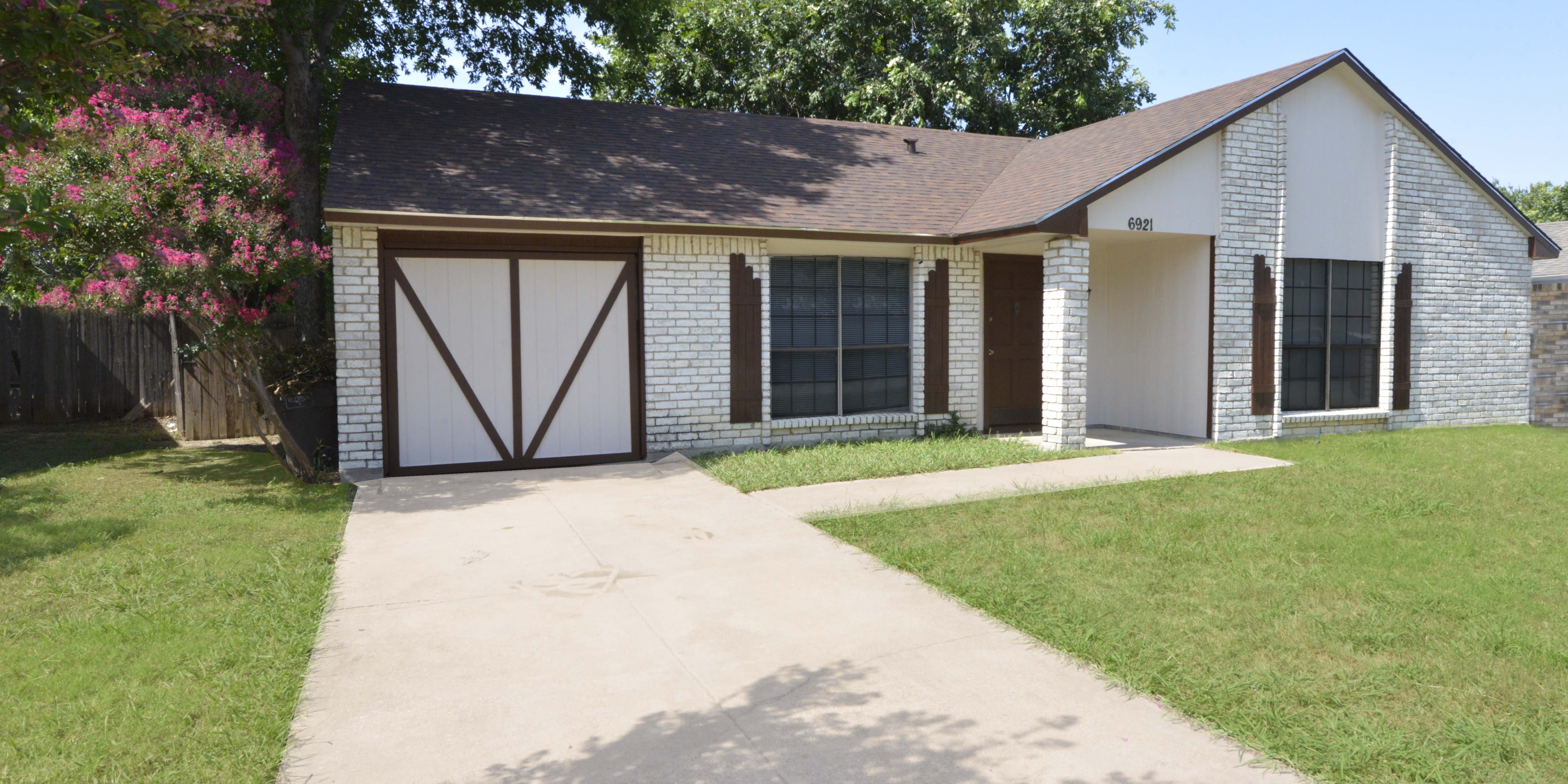 6921 Misty Glen